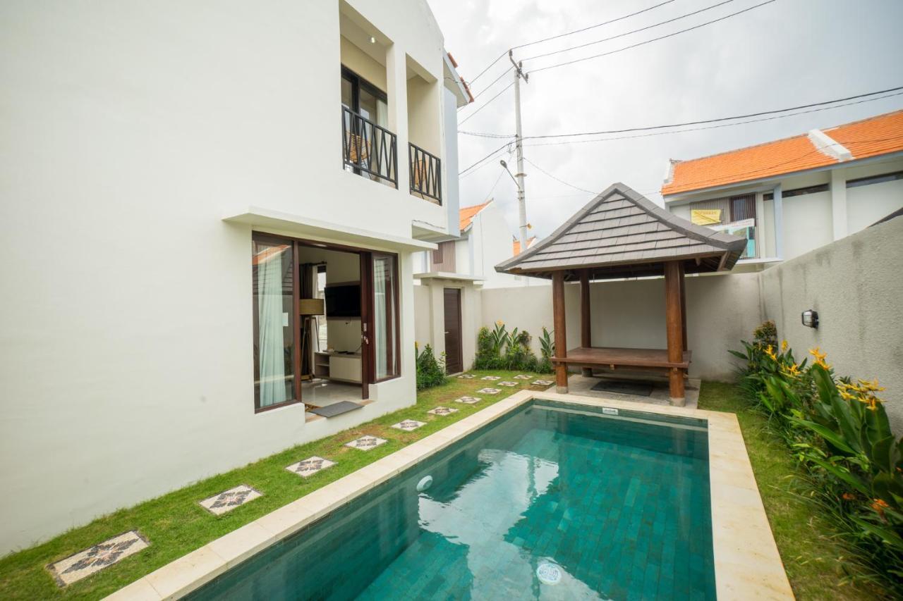 Little Nuts Villas Jimbaran  Exterior photo