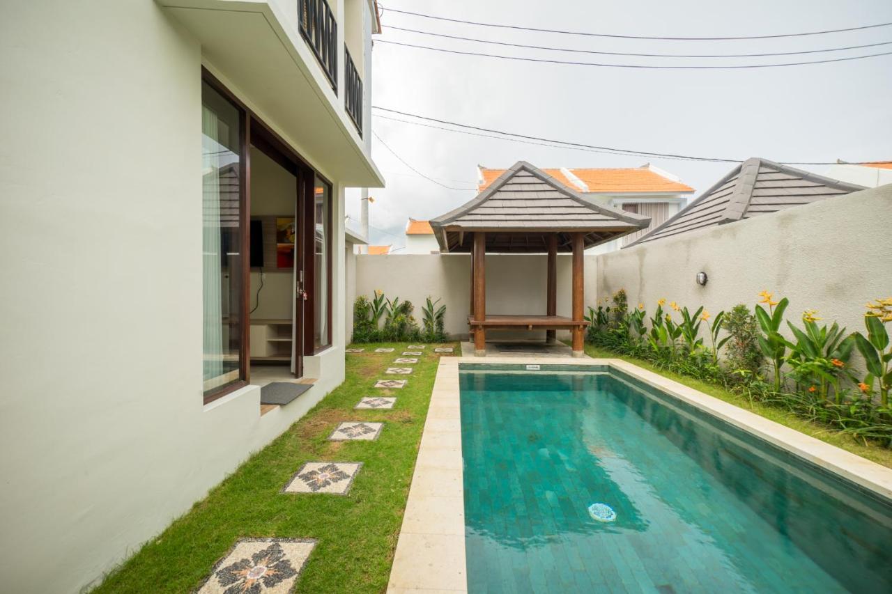 Little Nuts Villas Jimbaran  Exterior photo