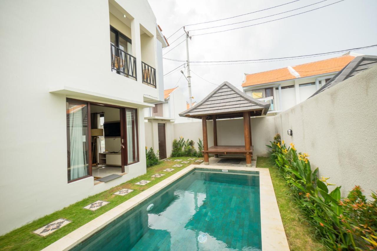 Little Nuts Villas Jimbaran  Exterior photo